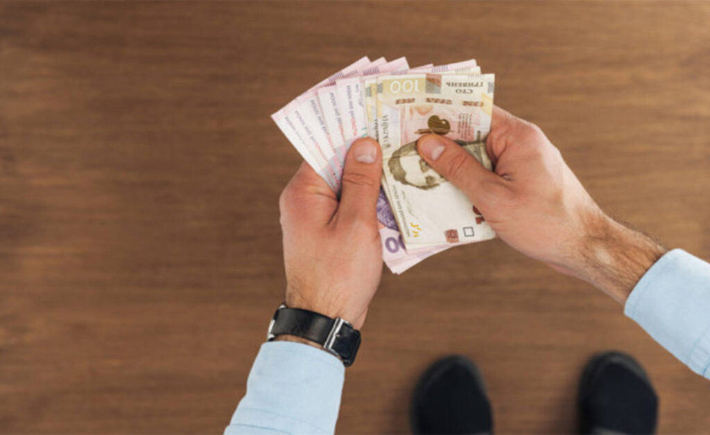 товари і кошти